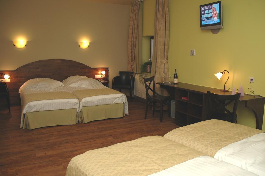 Hotel Van Reeth's Koffiebranderij Puurs Kamer foto